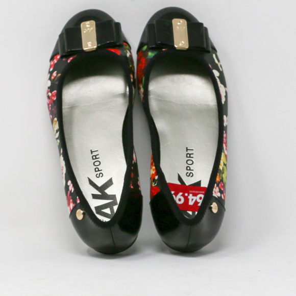 Anne Klein Women's Ballet Flat - Picture 6 of 7